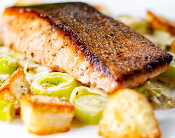Pan Fried Salmon Fillet 06 720x540 1 e1741118713827